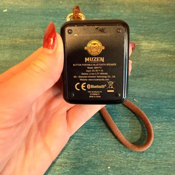 Muzen Audio Black & Gold Mini Bluetooth Speaker - Picture 2 of 6